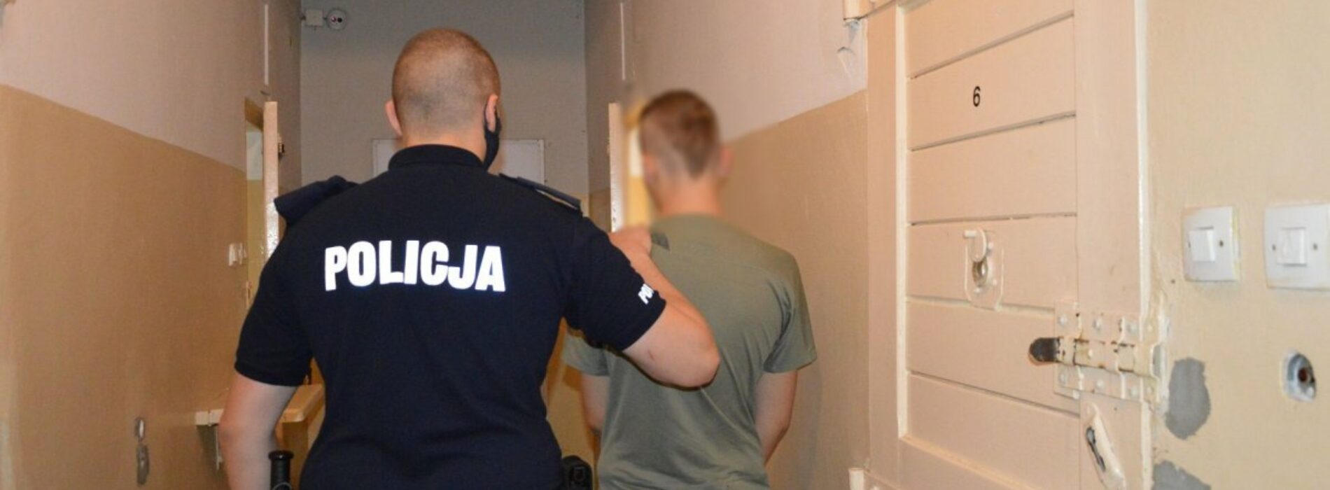 Tczewscy policjanci zatrzymali dwóch poszukiwanych